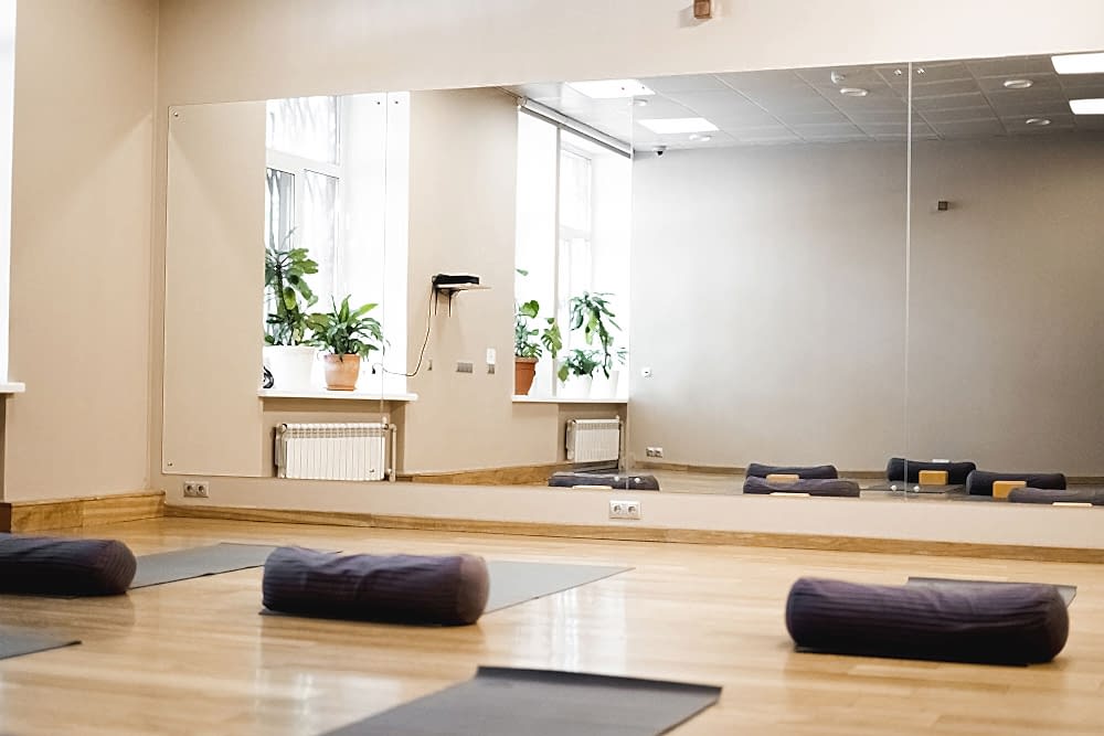 Аренда залов - красный аренда залов